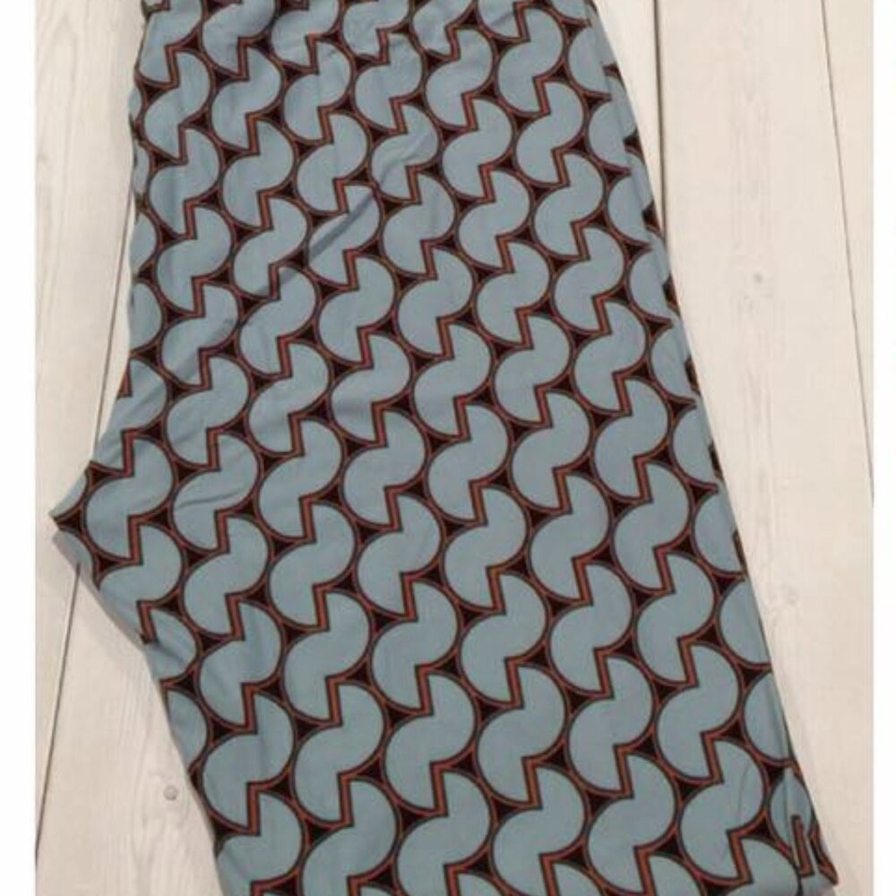LuLaRoe Leggings - women's tall & curvy